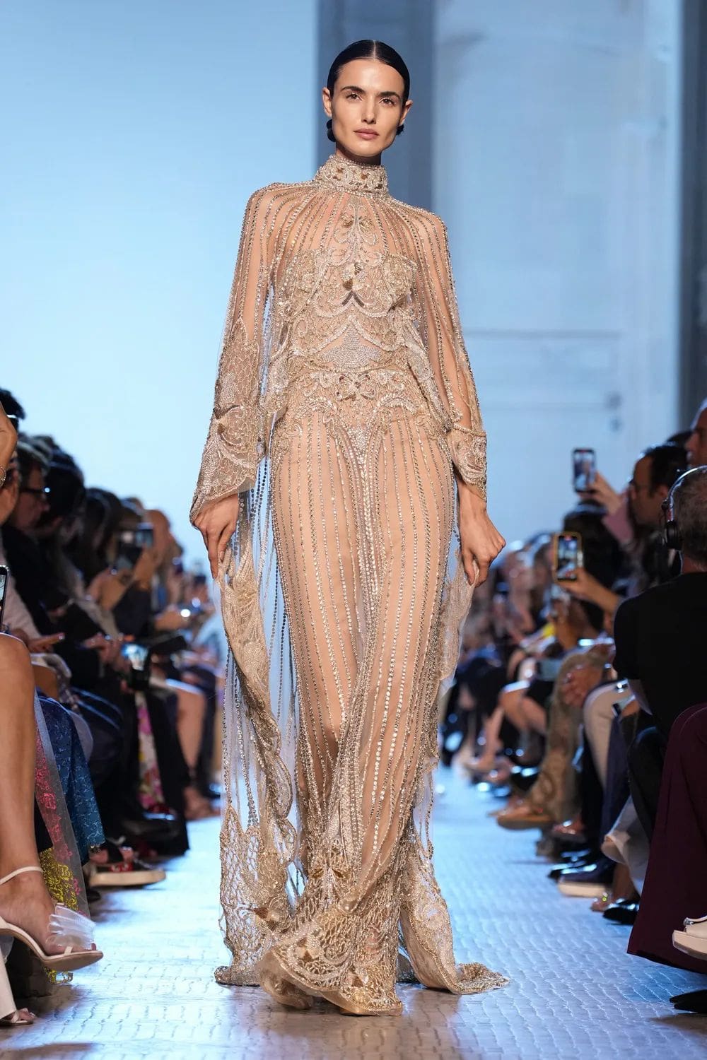 Elie Saab 秋季高级定制 2023 2024 Runway 杂志(63)