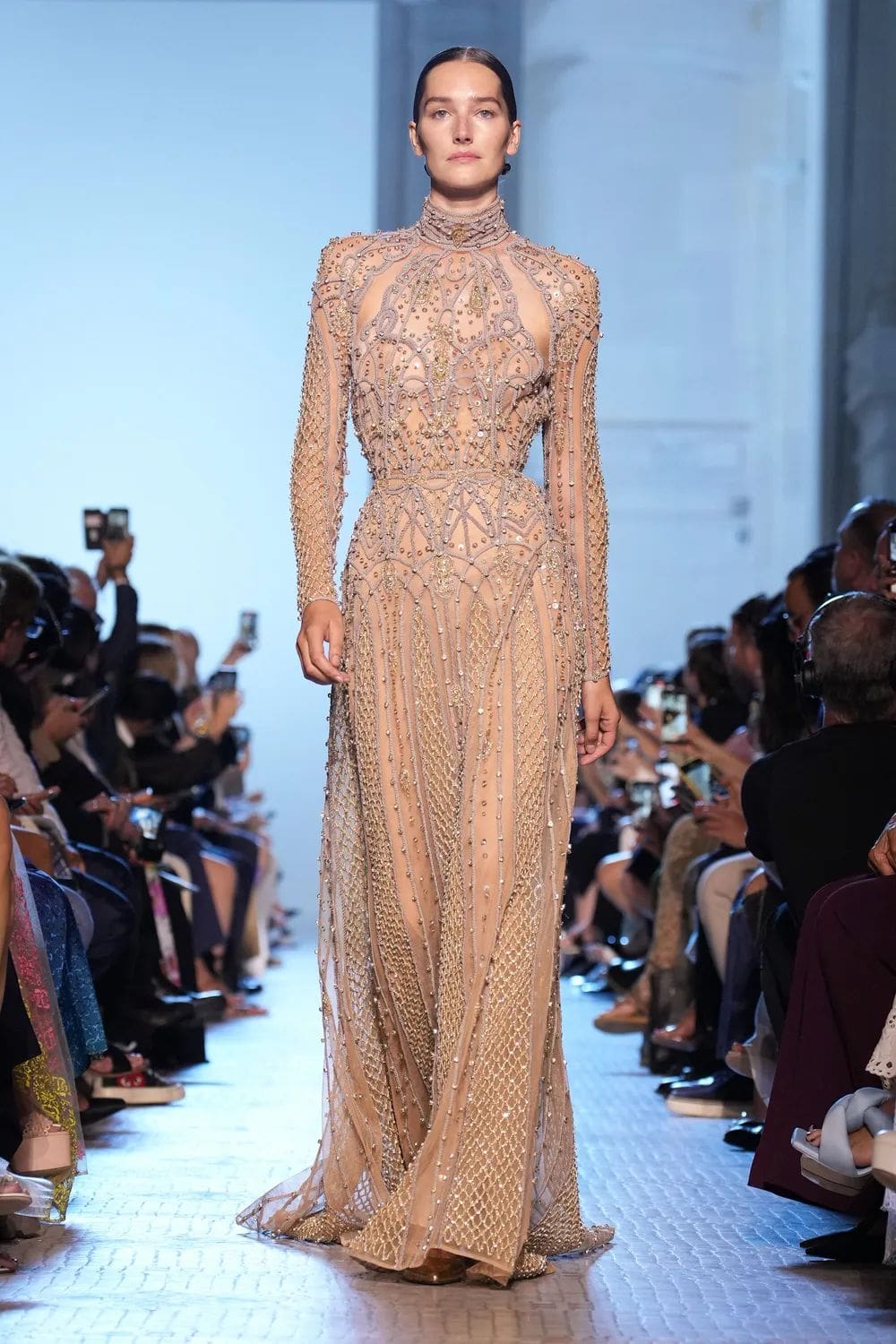 Elie Saab 秋季高级定制 2023 2024 Runway 杂志(66)