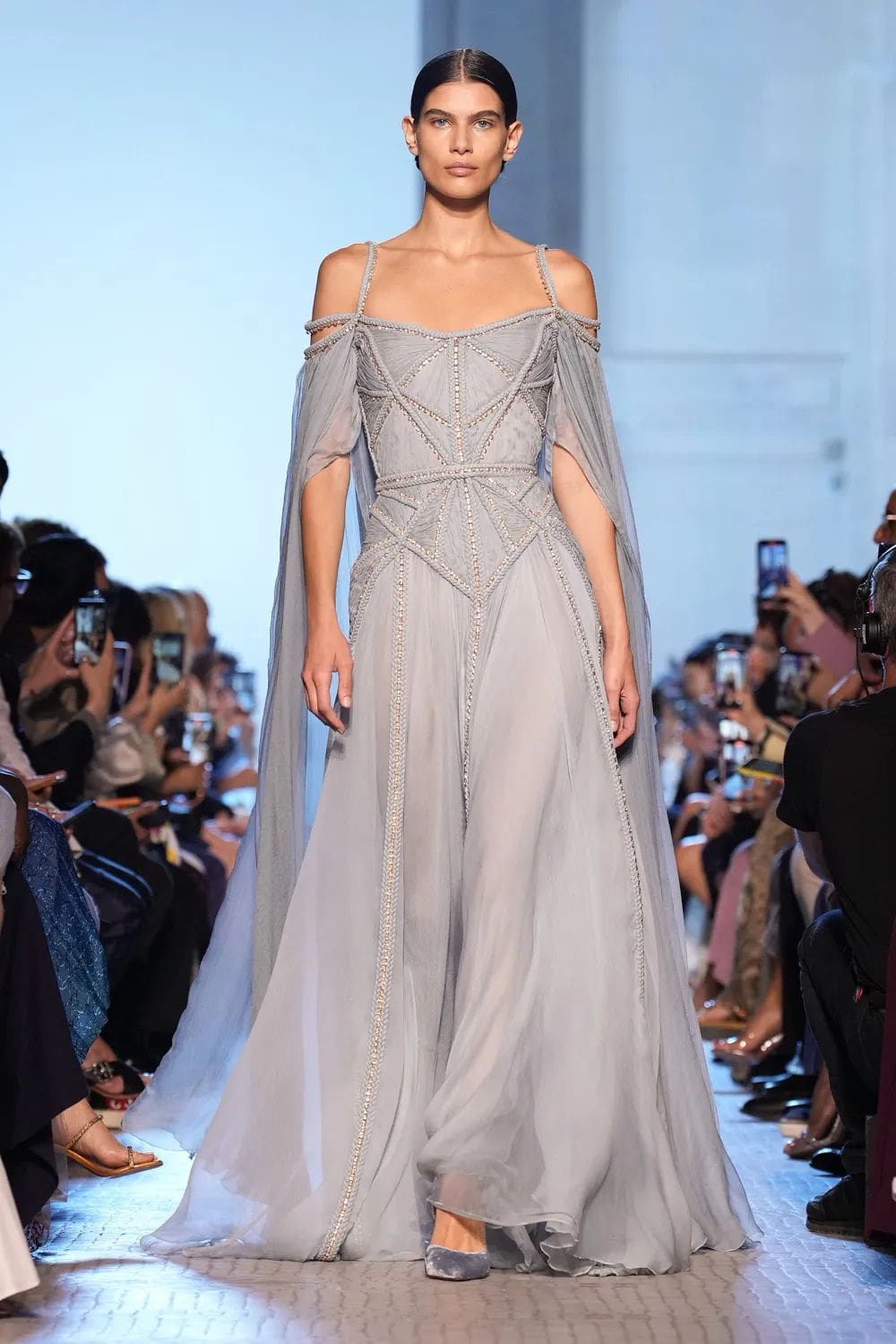 Elie Saab 秋季高级定制 2023 2024 Runway 杂志(9)