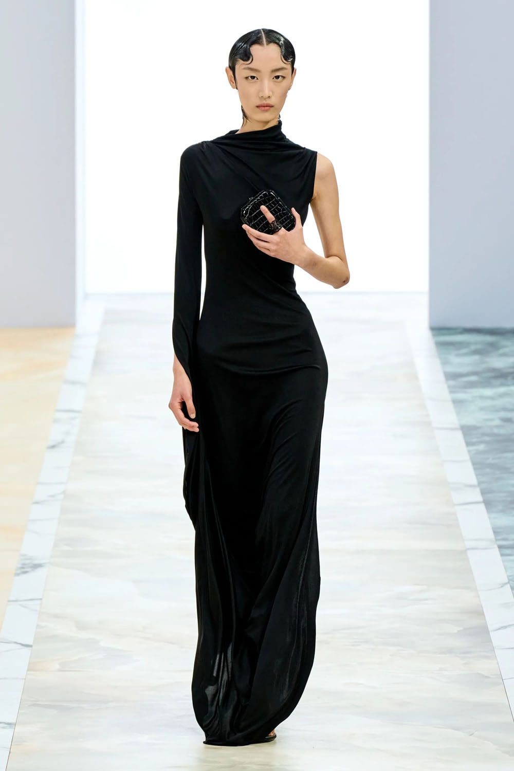 Fendi Couture Autunno 2023 24 Runway Magazine (10)