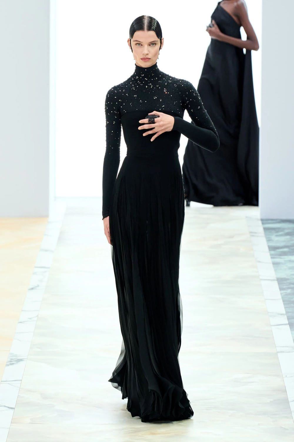 Fendi Couture Autunno 2023 24 Runway Magazine (19)