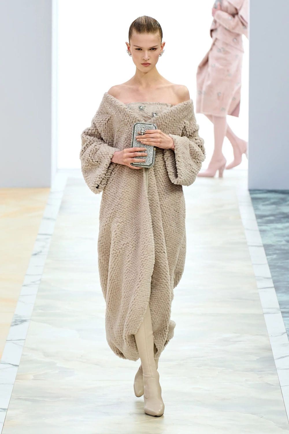 Fendi Couture Autunno 2023 24 Runway Magazine (25)