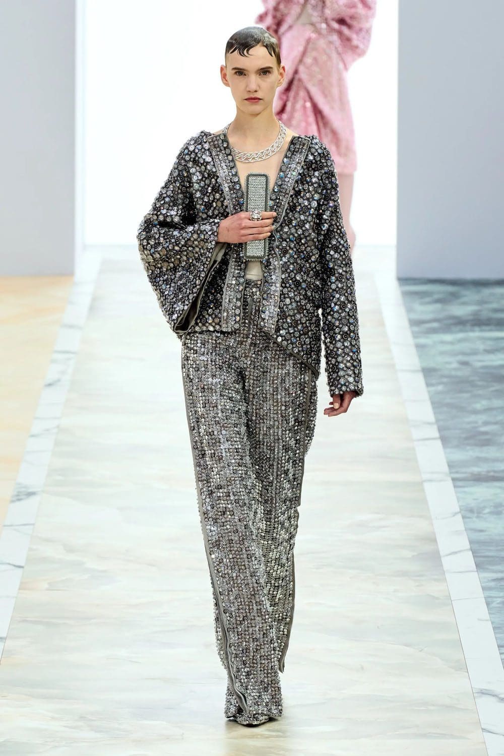 Fendi Couture Autunno 2023 24 Runway Magazine (35)