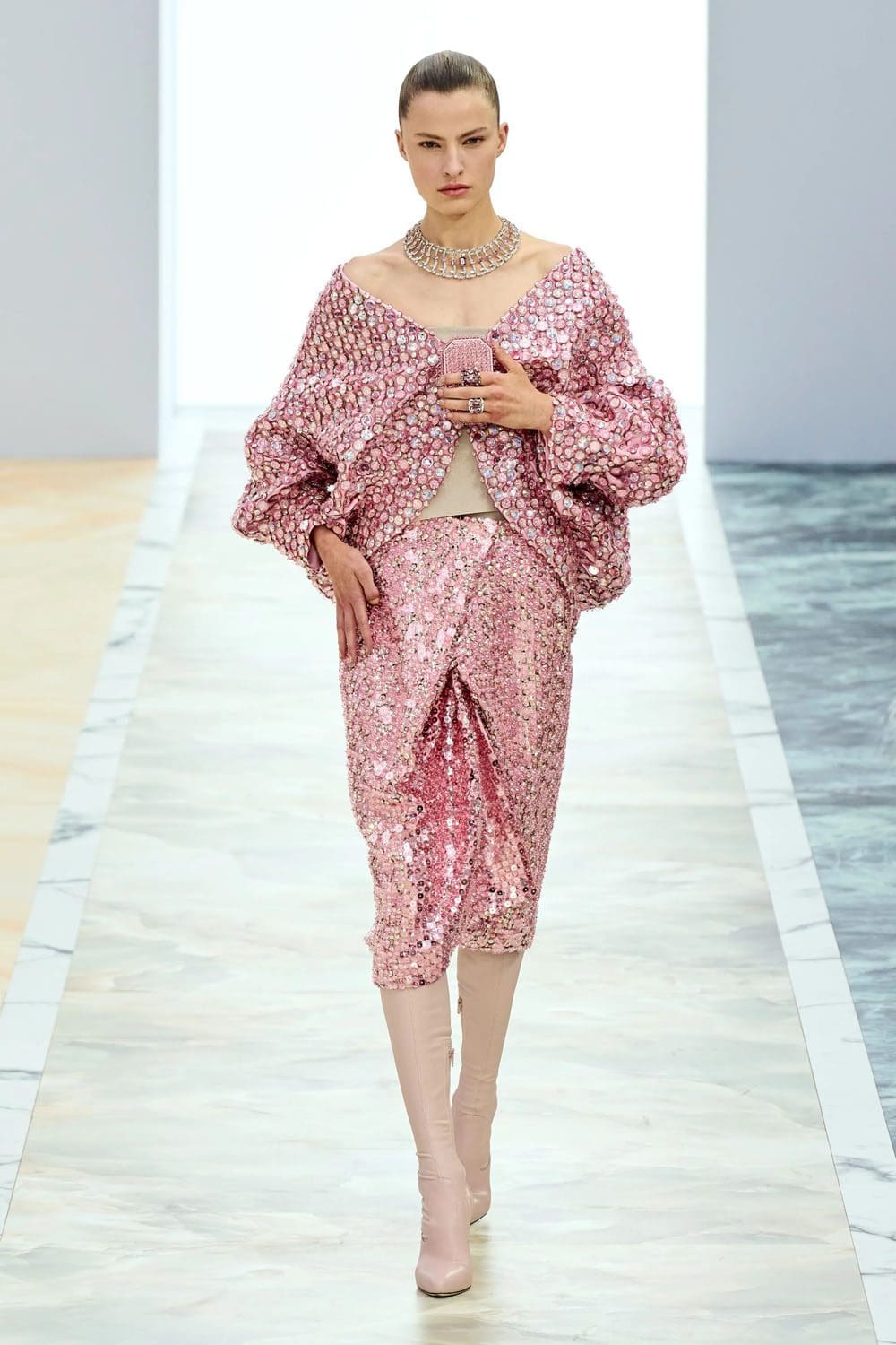 Fendi Couture Autunno 2023 24 Runway Magazine (36)
