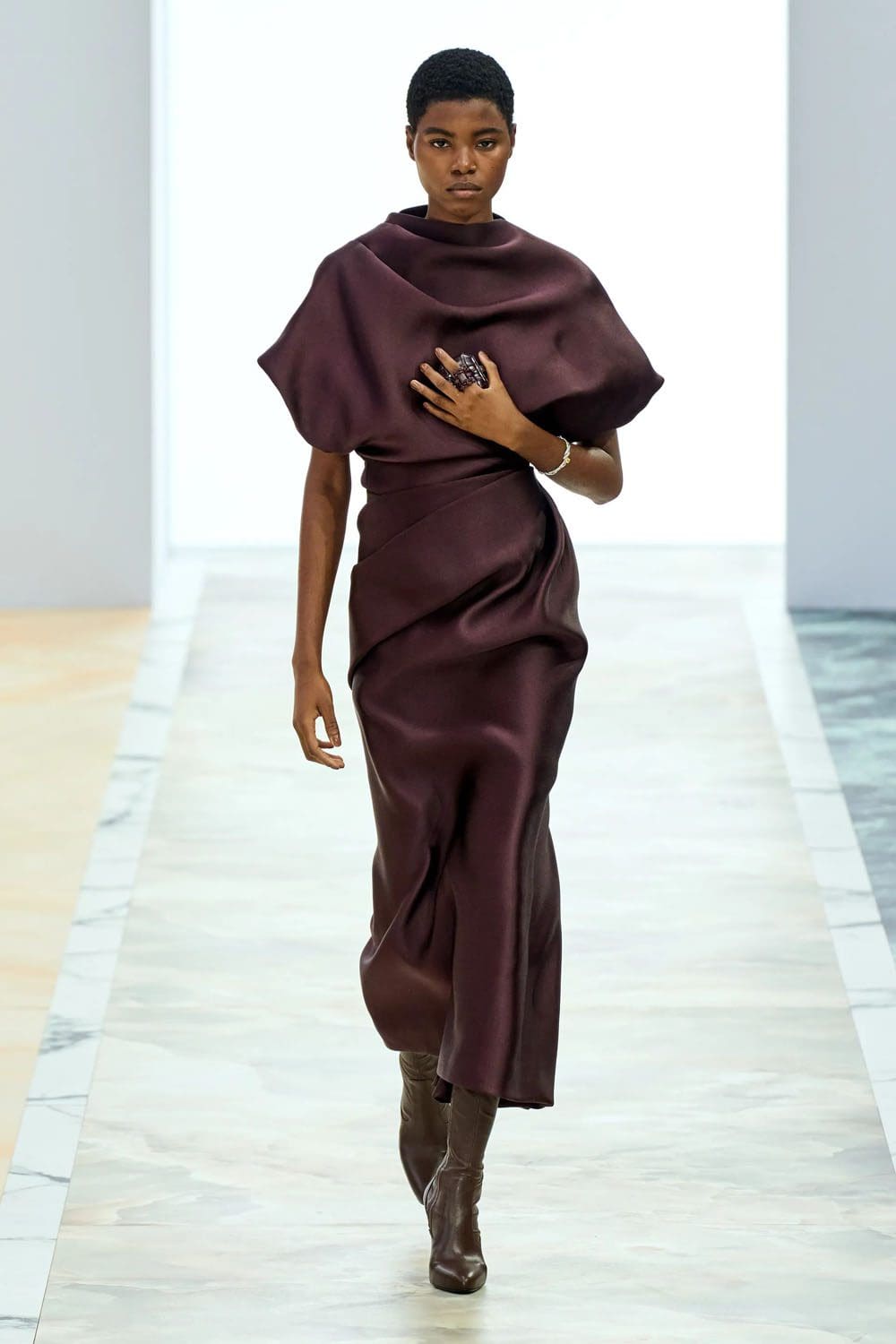 Fendi Couture Autunno 2023 24 Runway Magazine (4)