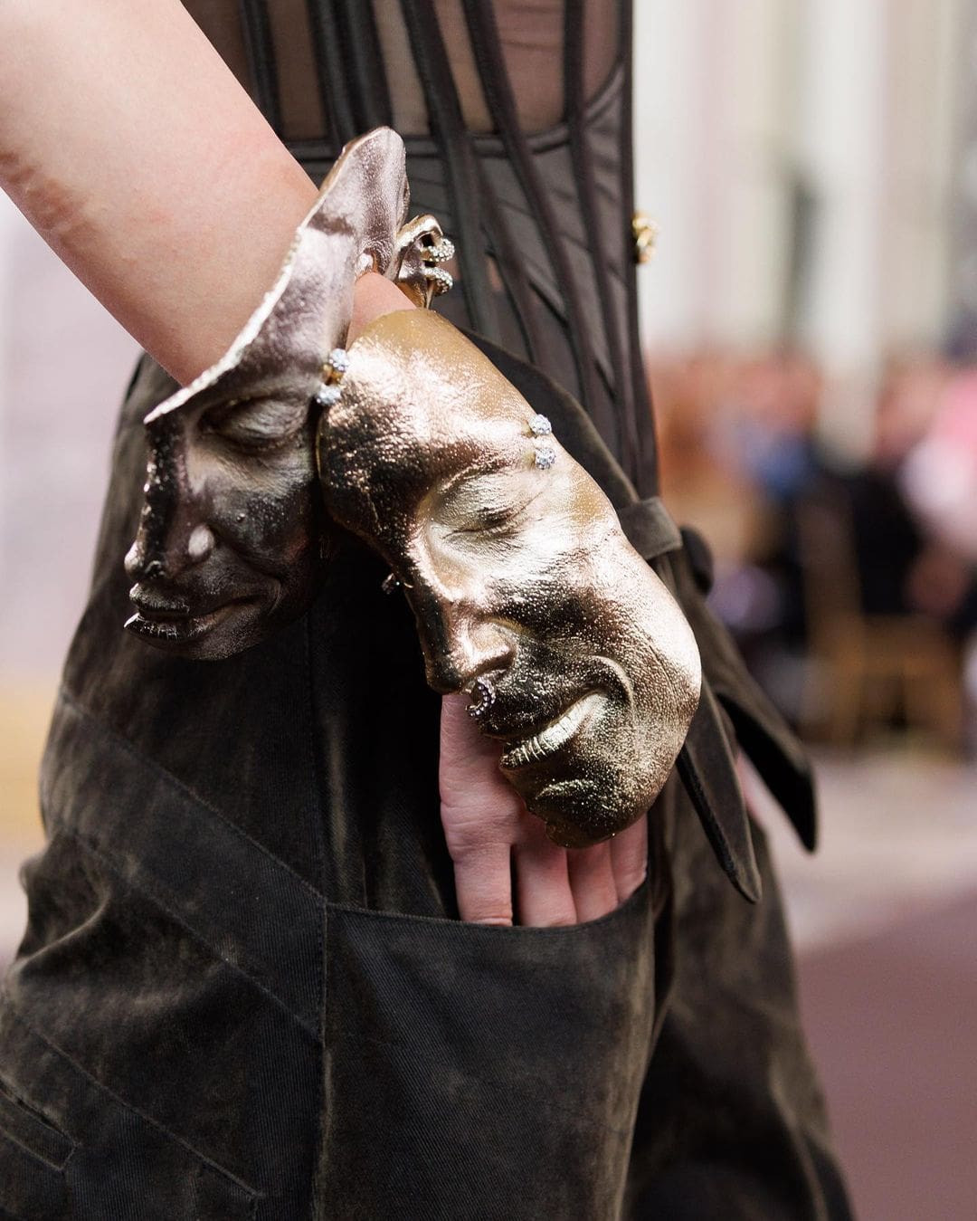 Schiaparelli Haute Couture Fall Winter 2023 2024 Details Runway Magazine 2