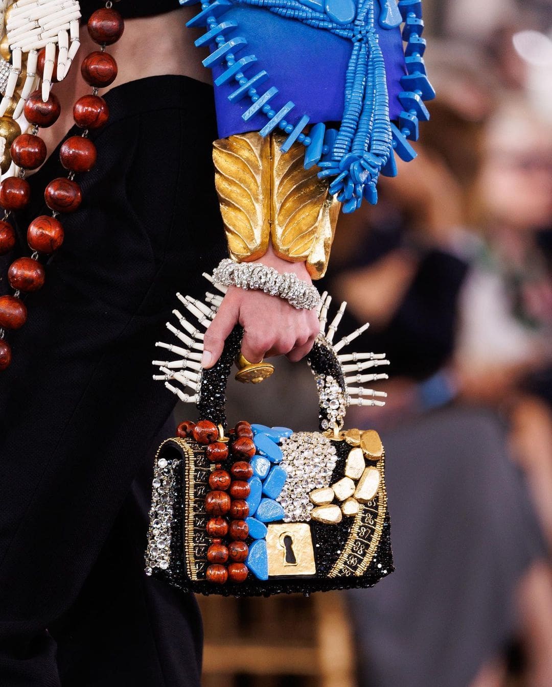 Schiaparelli Haute Couture Fall Winter 2023 2024 Details Runway Magazine 6