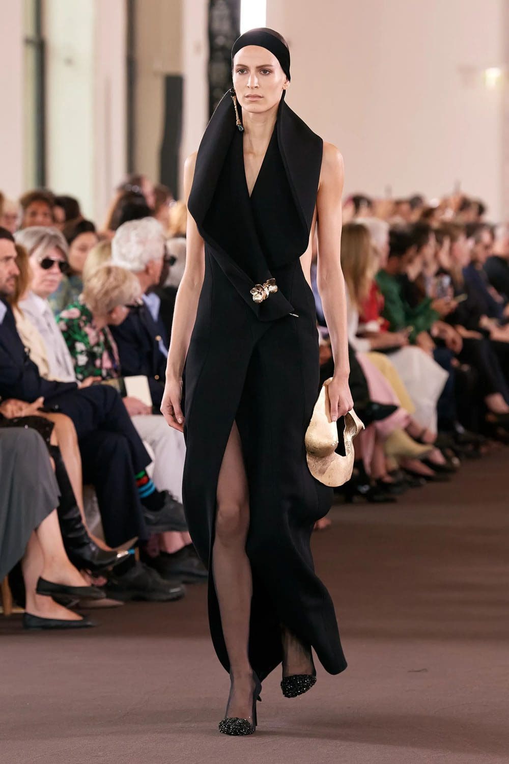 Schiaparelli Haute Couture Fall Winter 2023 2024 Runway Magazine (17)