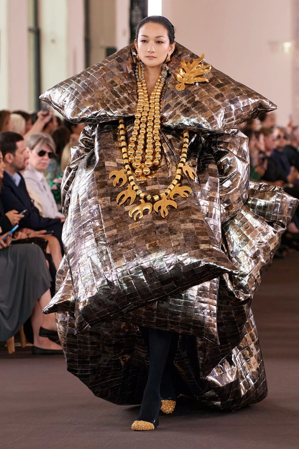 Schiaparelli Haute Couture Fall Winter 2023 2024 Runway Magazine (19)