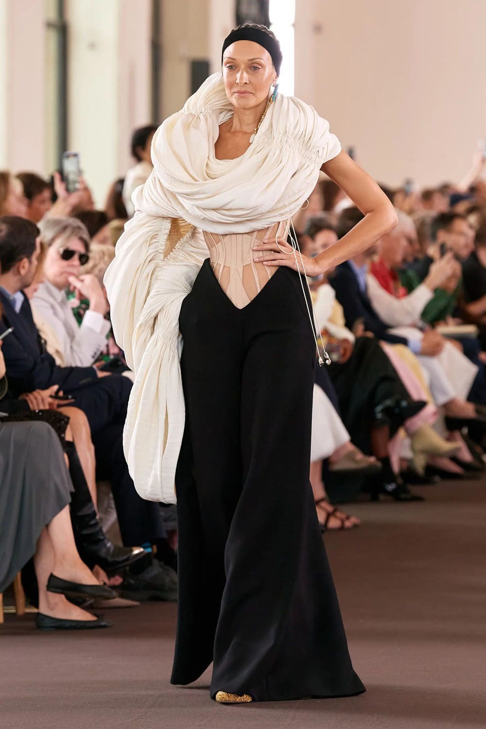 Schiaparelli Haute Couture Fall Winter 2023 2024 Runway Magazine (6)
