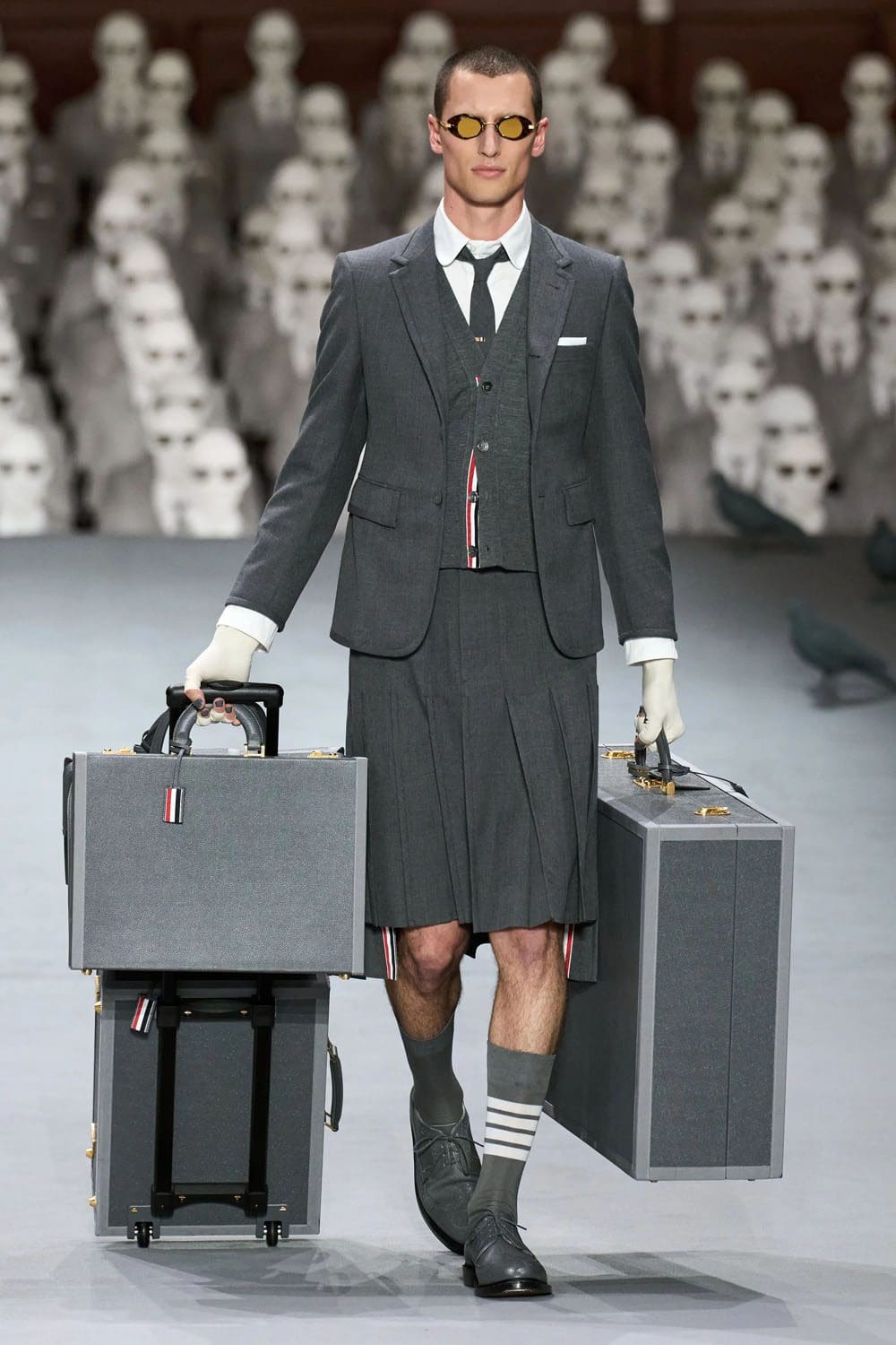 Thom Browne Couture Herbst 2023 2024 Runway Magazin (2)