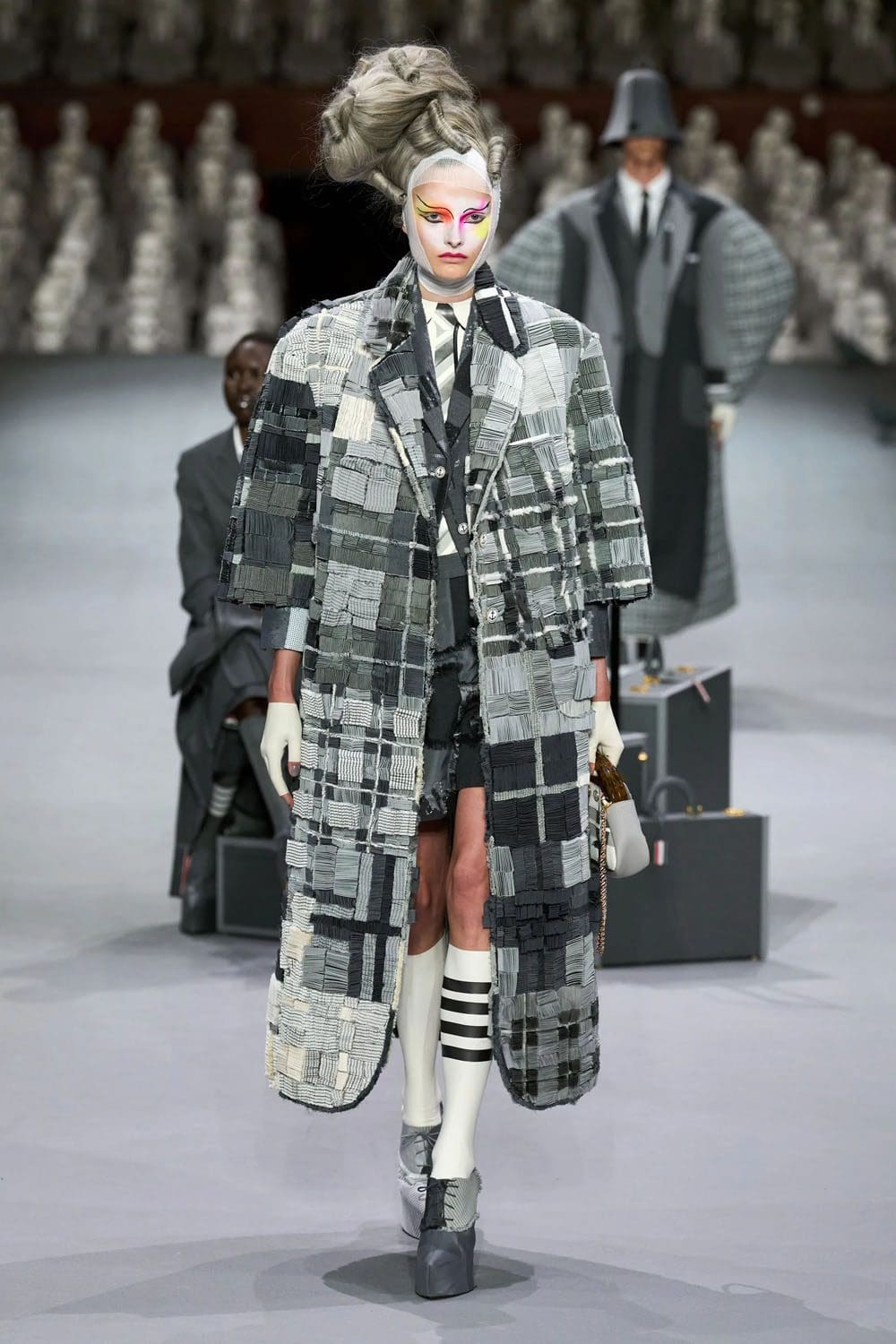 Thom Browne Couture Herbst 2023 2024 Runway Magazin (24)