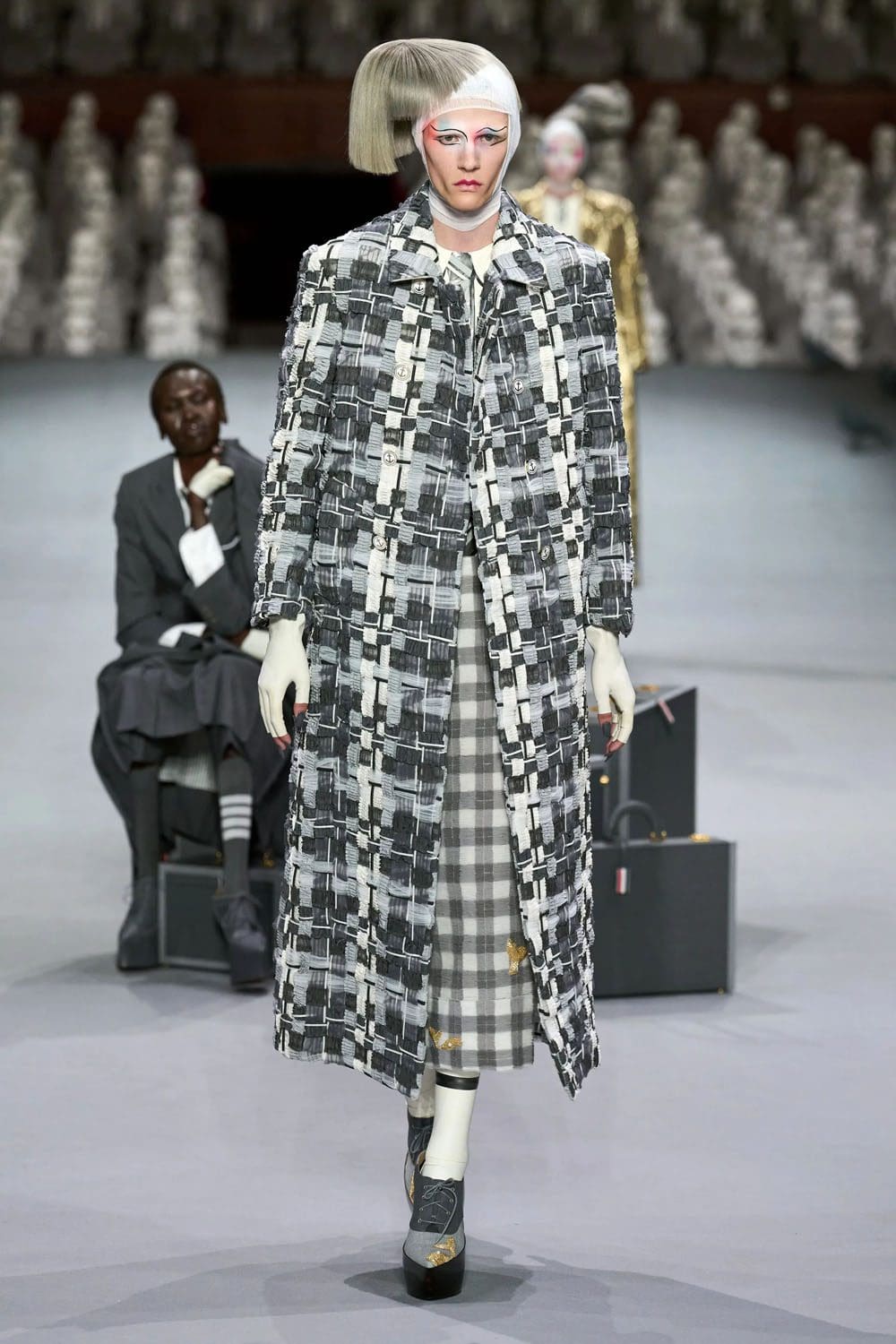 Thom Browne Couture Herbst 2023 2024 Runway Magazin (26)