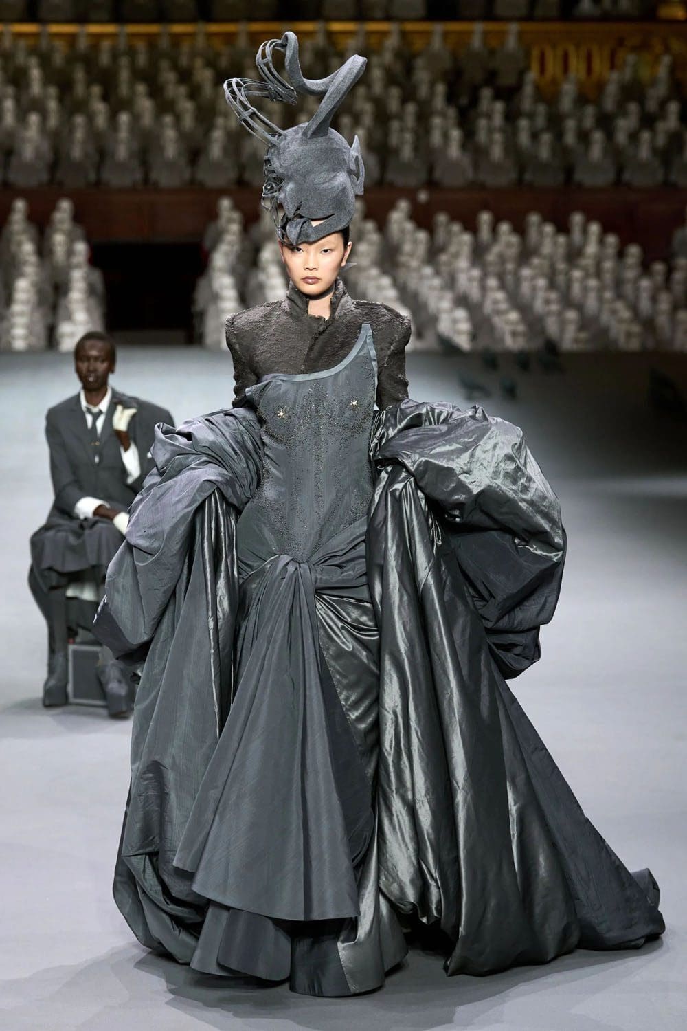 Thom Browne Couture Herbst 2023 2024 Runway Magazin (29)