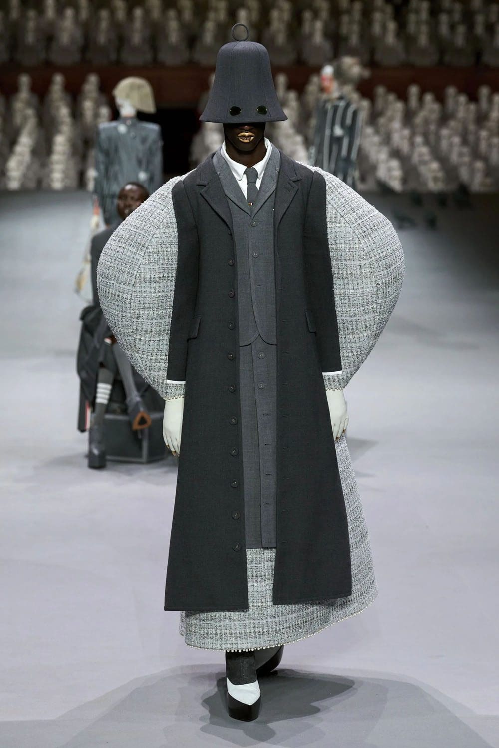 Thom Browne Couture Herbst 2023 2024 Runway Magazin (43)
