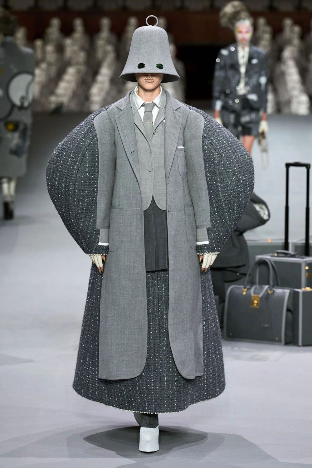 Thom Browne Couture Herbst 2023 2024 Runway Magazin (48)