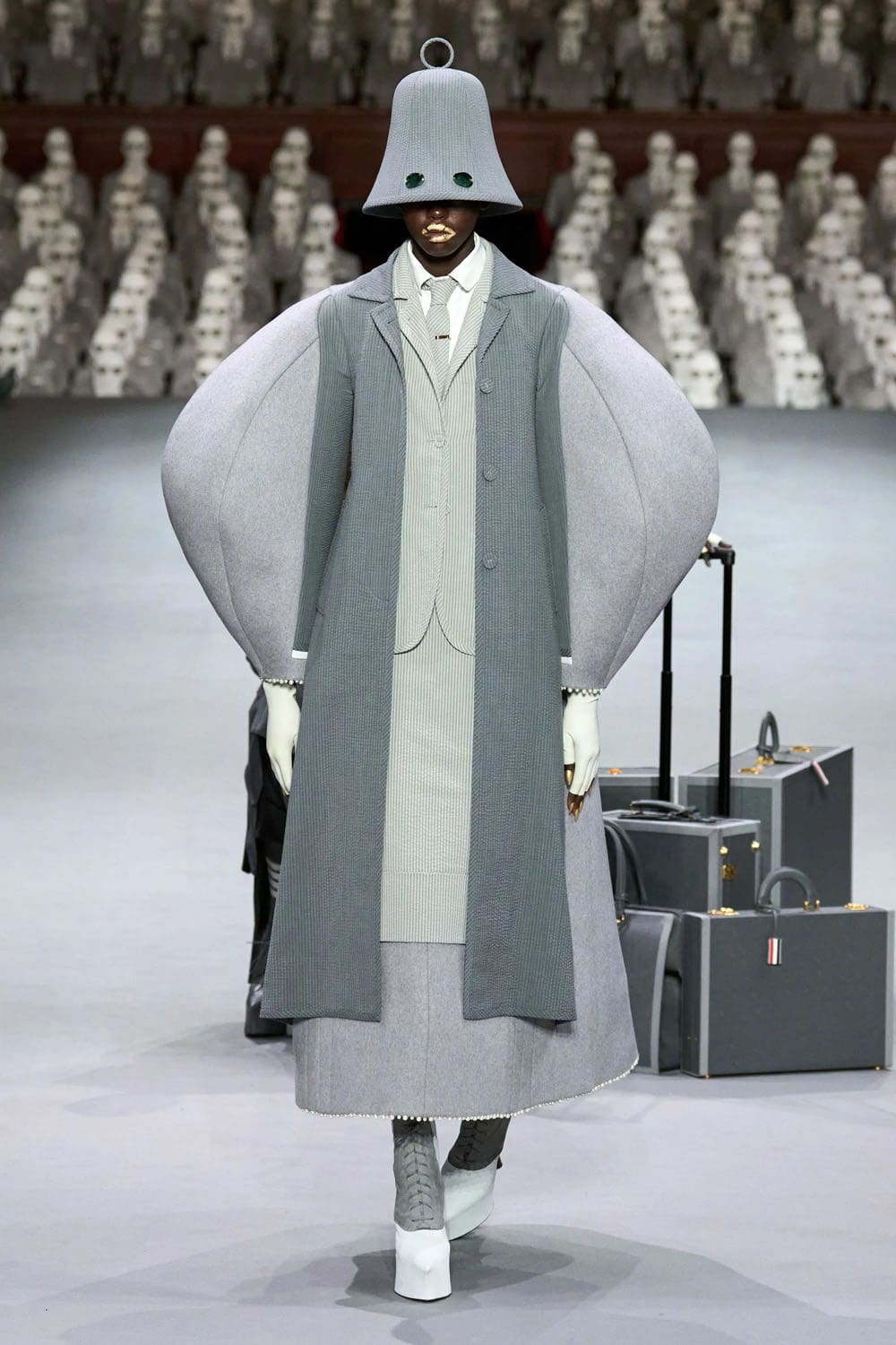 Thom Browne Couture Herbst 2023 2024 Runway Magazin (5)