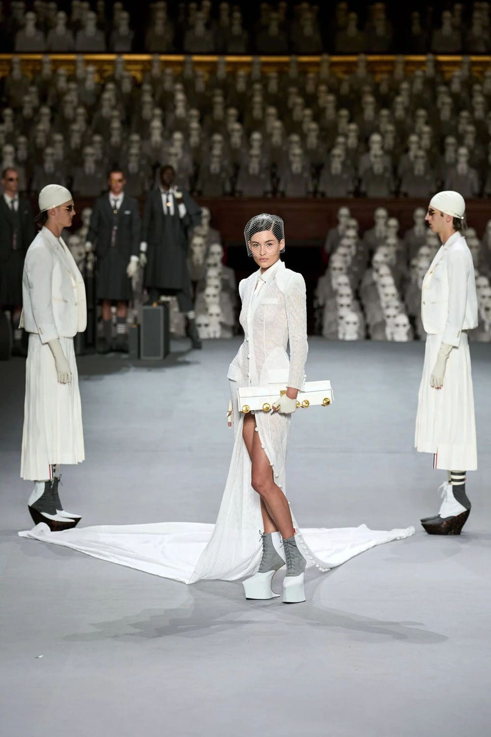 Thom Browne Couture Herbst 2023 2024 Runway Magazin (58)