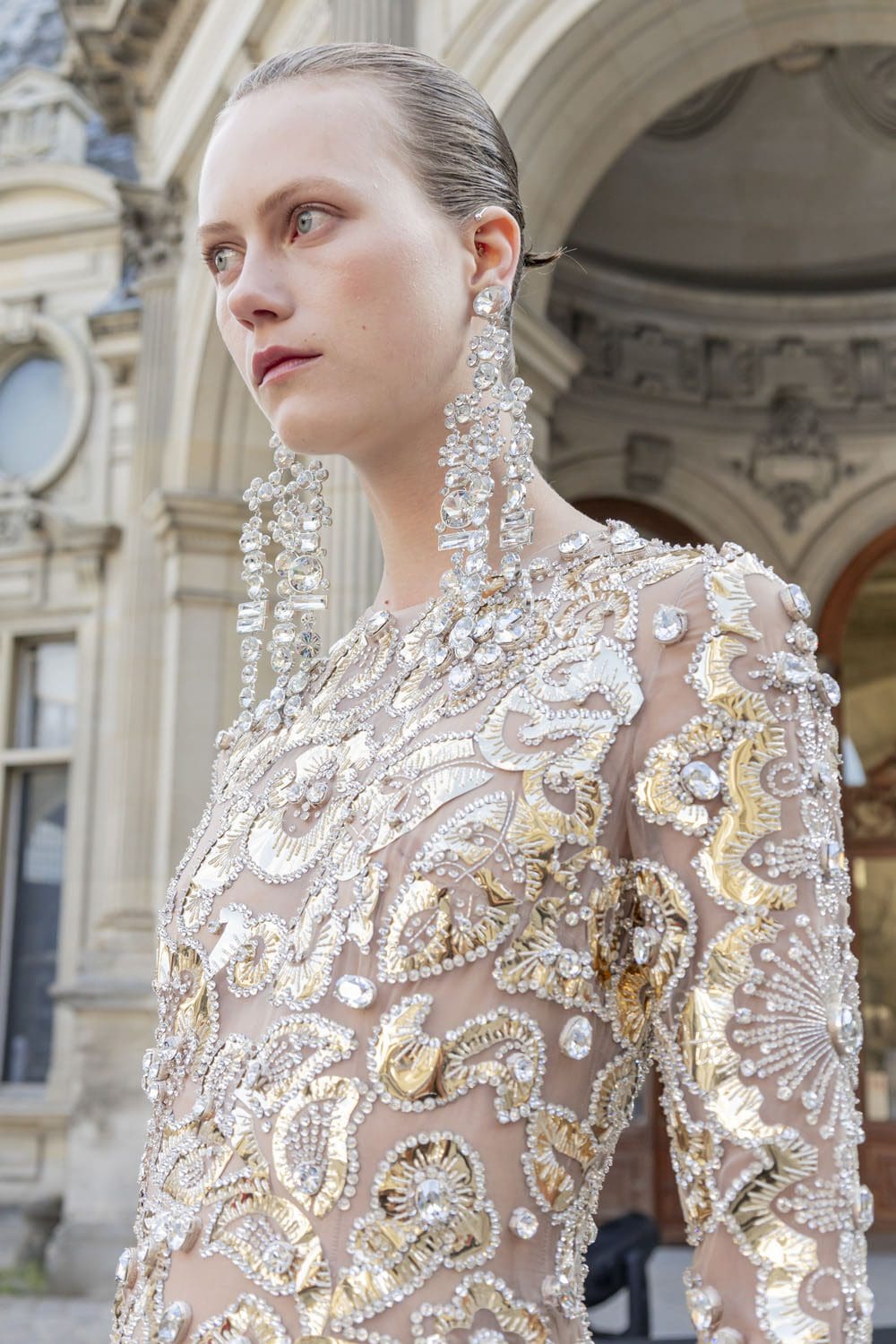 Valentino Haute Couture Осень 2023 2024 Подробности за кулисами Runway Журнал (14)