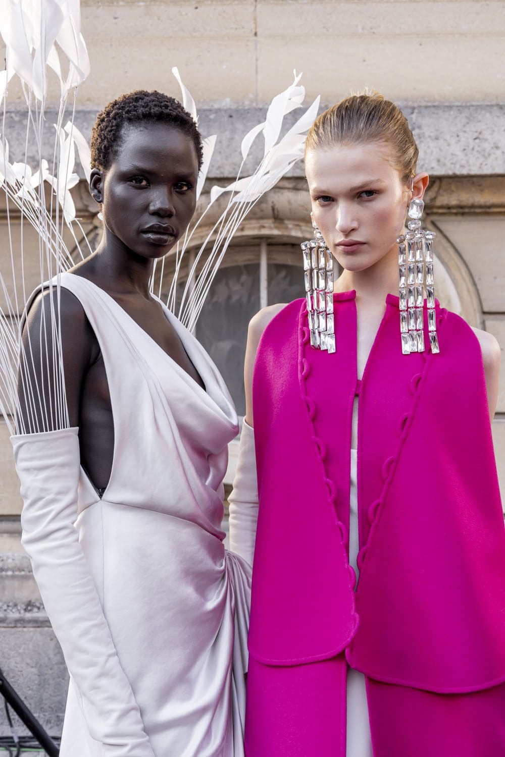 Valentino Haute Couture Осень 2023 2024 Подробности за кулисами Runway Журнал (28)