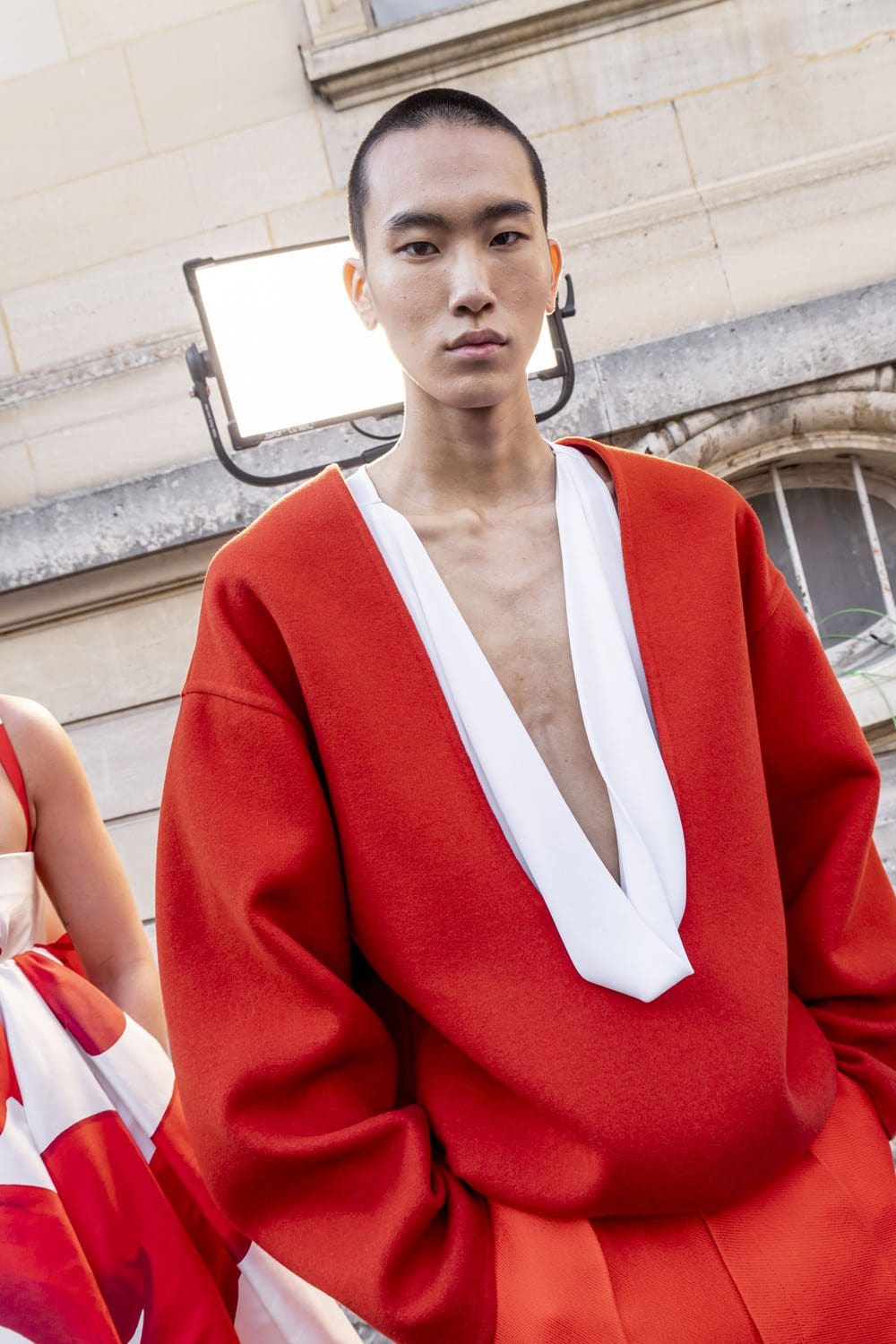 Valentino Haute Couture Осень 2023 2024 Подробности за кулисами Runway Журнал (34)