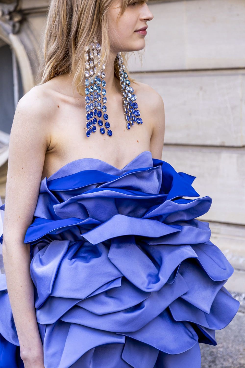 Valentino Haute Couture Осень 2023 2024 Подробности за кулисами Runway Журнал (39)