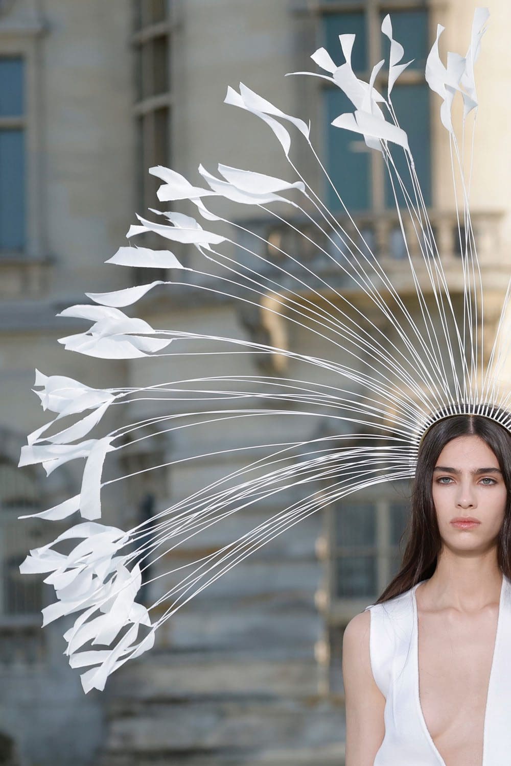 Valentino Haute Couture Осень 2023 2024 Подробности за кулисами Runway Журнал (42)
