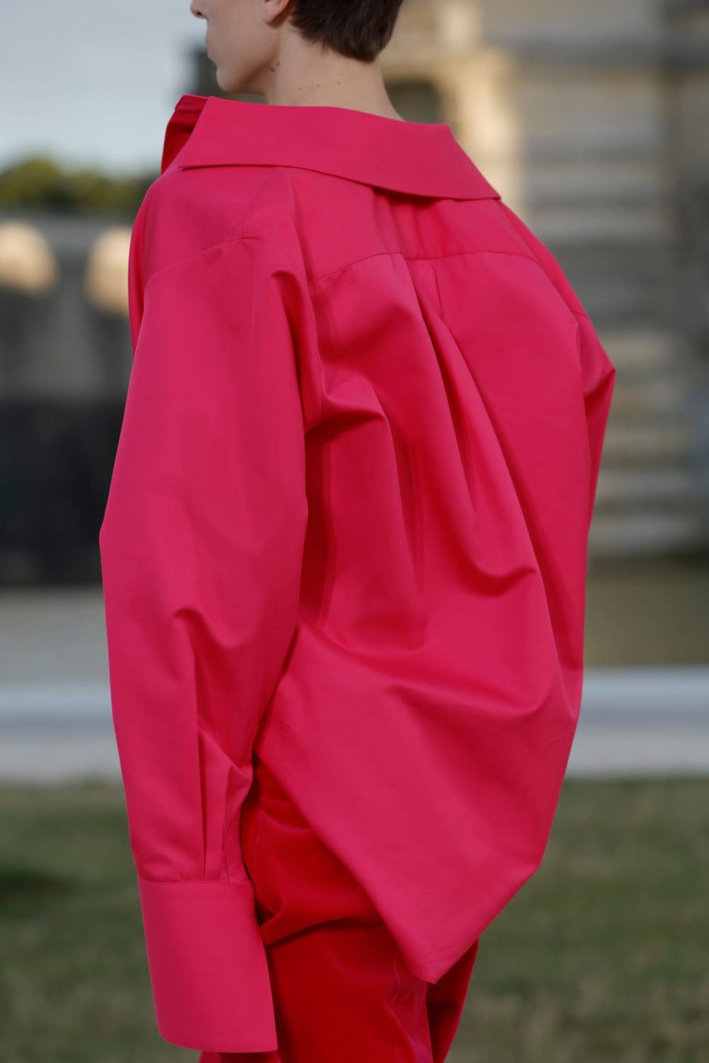 Valentino Haute Couture Осень 2023 2024 Подробности за кулисами Runway Журнал (48)