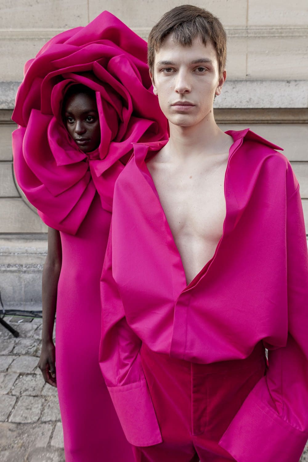 Valentino Haute Couture Осень 2023 2024 Подробности за кулисами Runway Журнал (6)