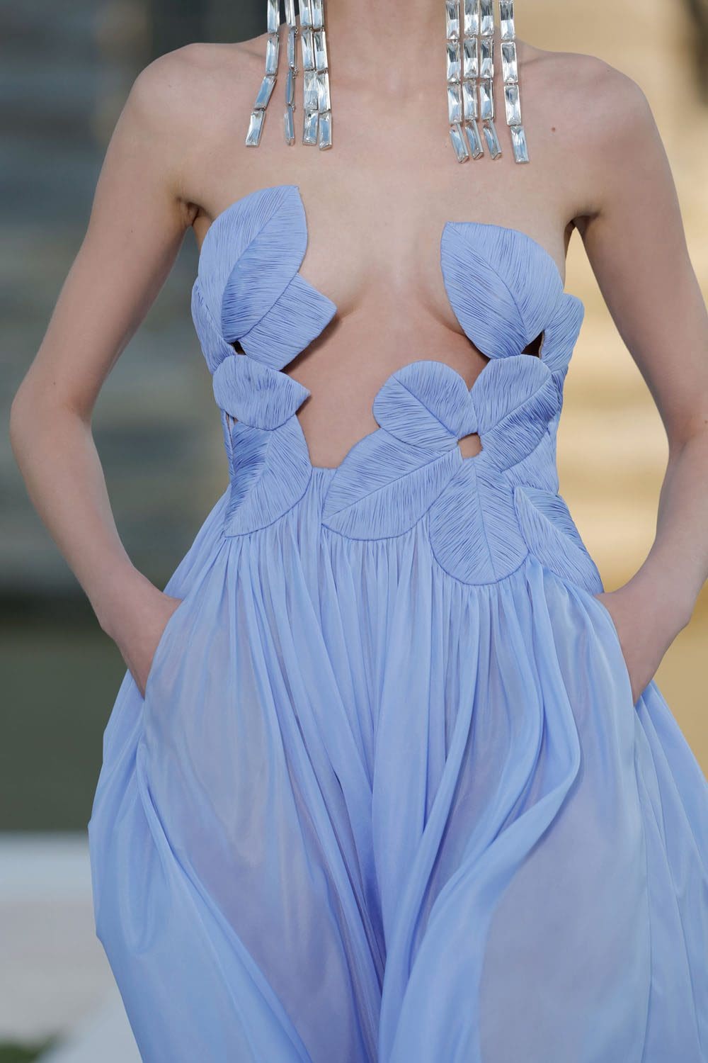 Valentino Haute Couture Осень 2023 2024 Подробности за кулисами Runway Журнал (61)