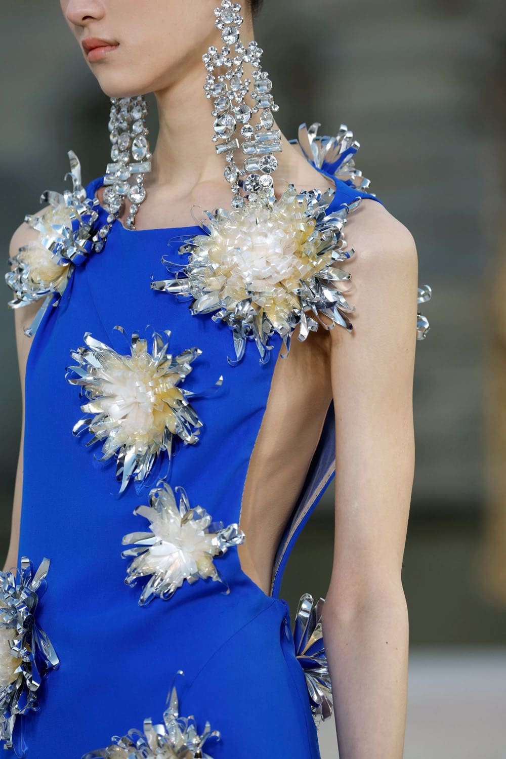 Valentino Haute Couture Осень 2023 2024 Подробности за кулисами Runway Журнал (63)