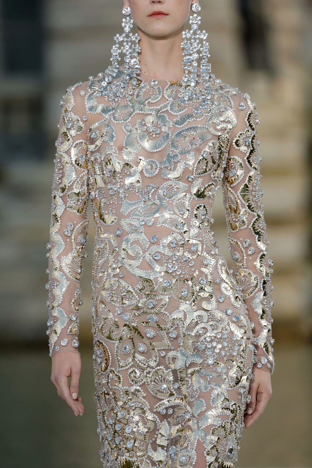 Valentino Haute Couture Осень 2023 2024 Подробности за кулисами Runway Журнал (66)