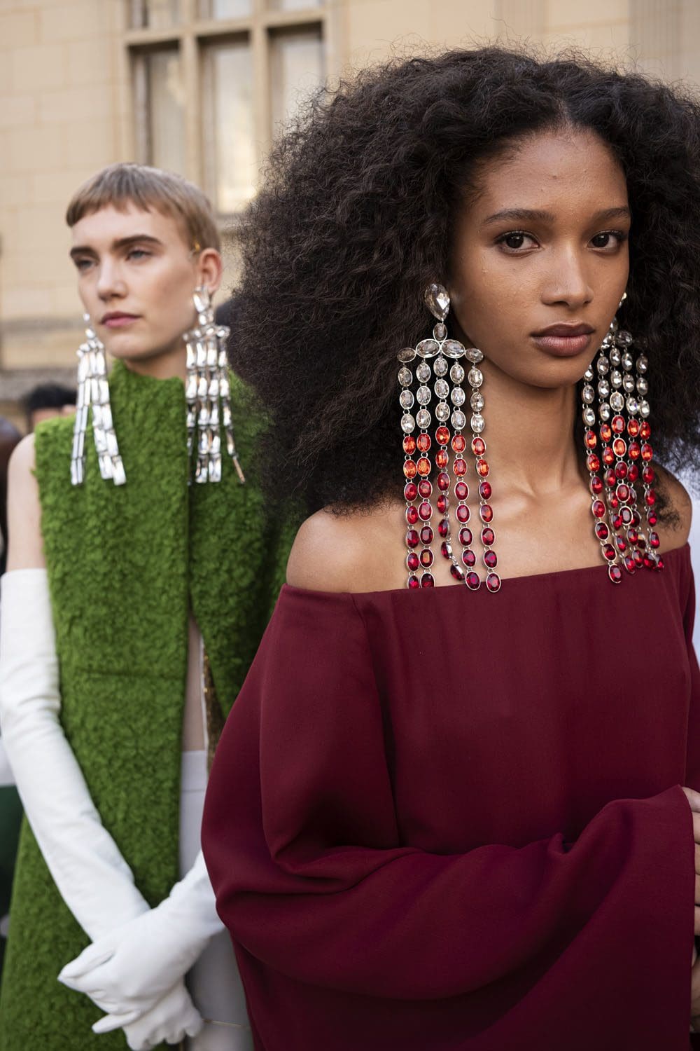 Valentino Haute Couture Осень 2023 2024 Подробности за кулисами Runway Журнал (75)