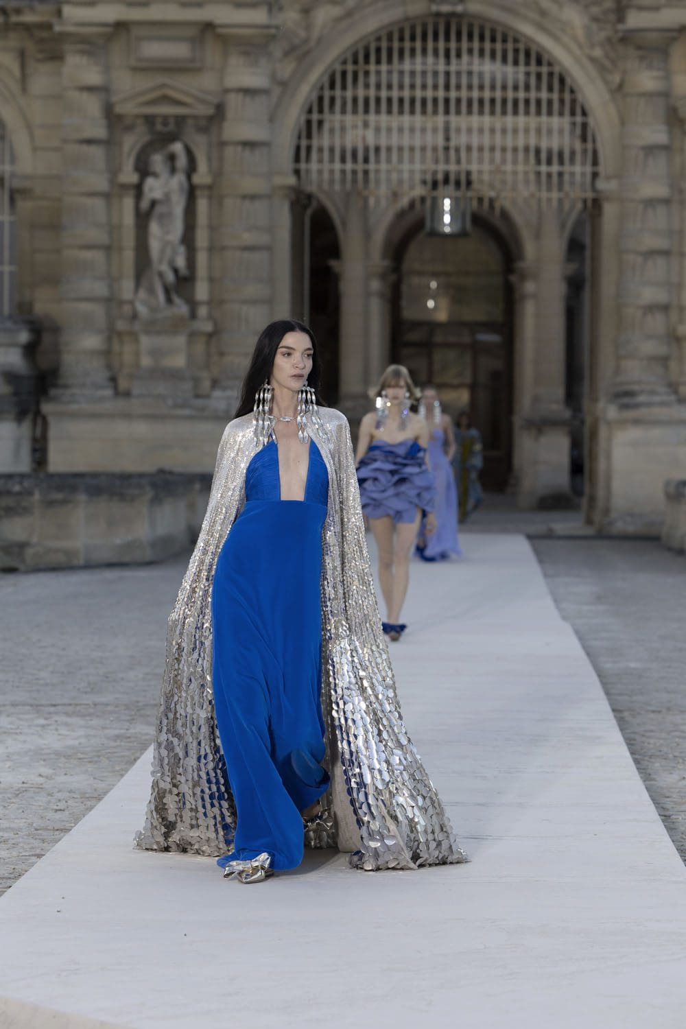 Valentino Alta Costura Otoño Invierno 2023 2024 Finale Runway Revista (22)