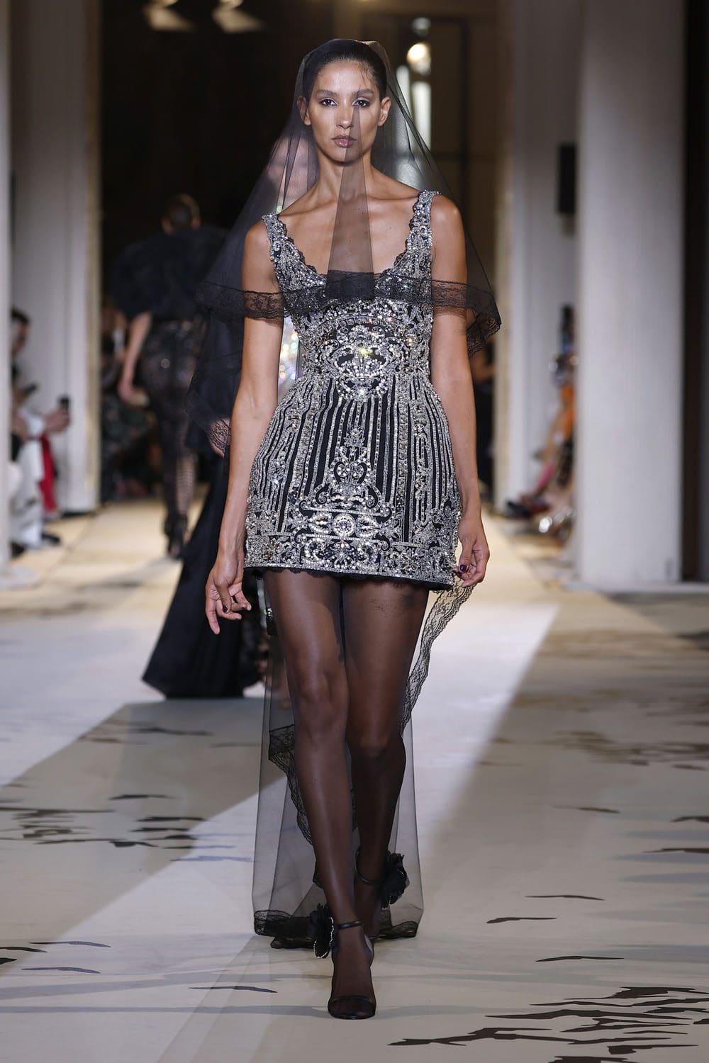 Zuhair Murad Haute Couture Automne 2023 2024 Runway Magazine (10)