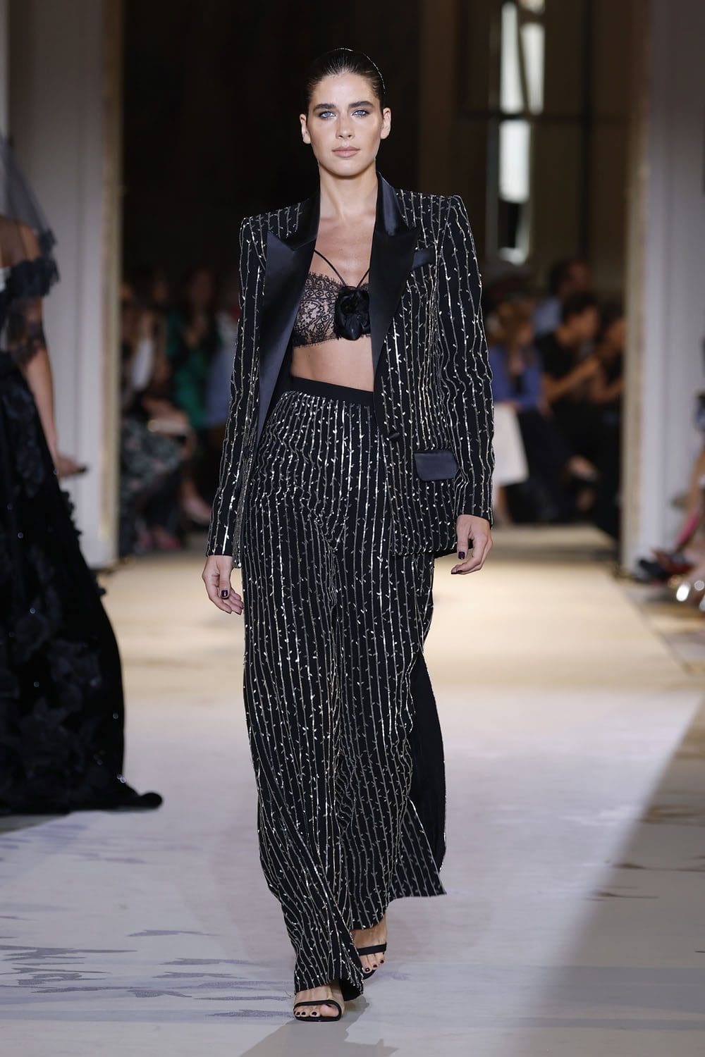 Zuhair Murad Haute Couture Automne 2023 2024 Runway Magazine (12)