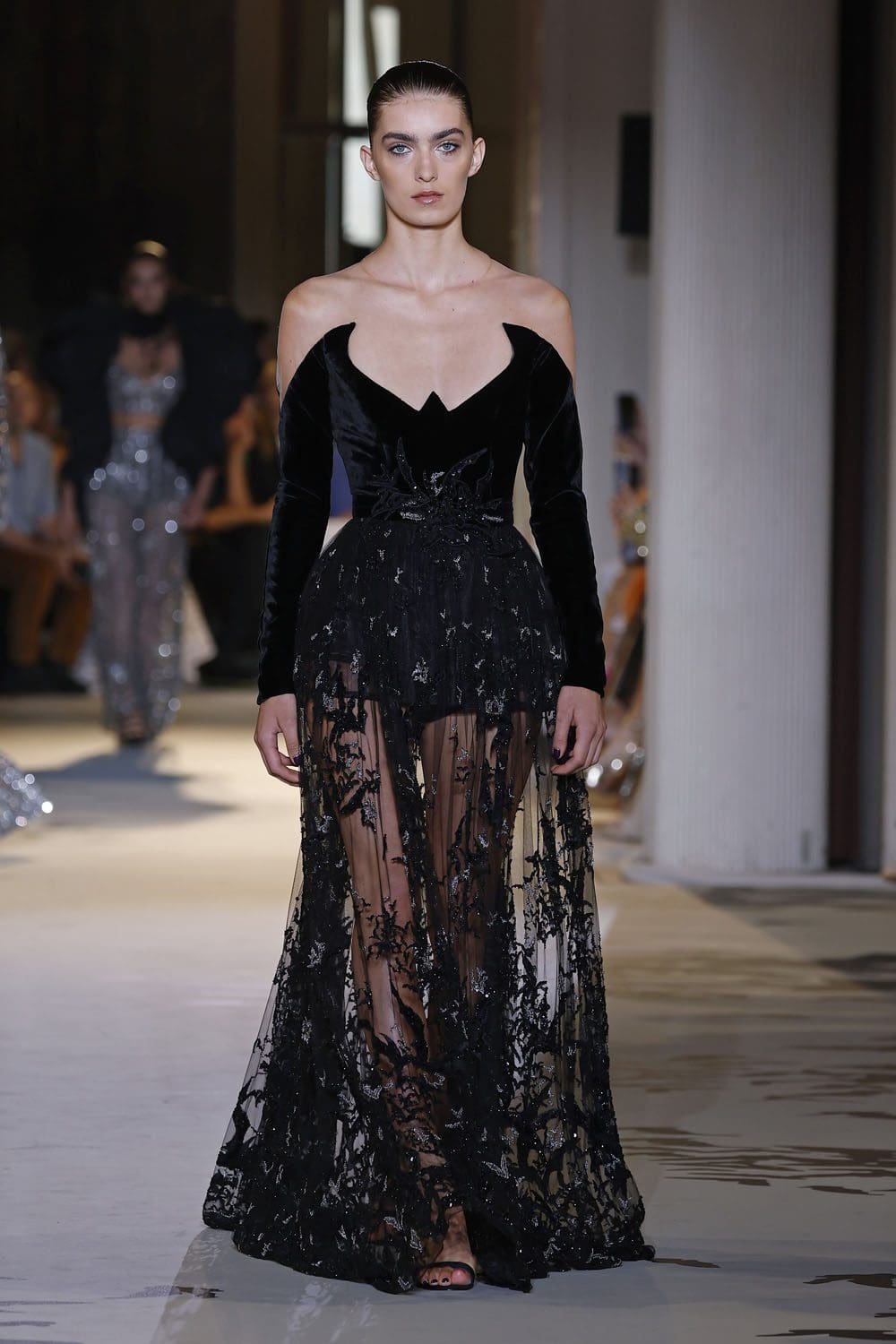 Zuhair Murad Haute Couture Automne 2023 2024 Runway Magazine (15)