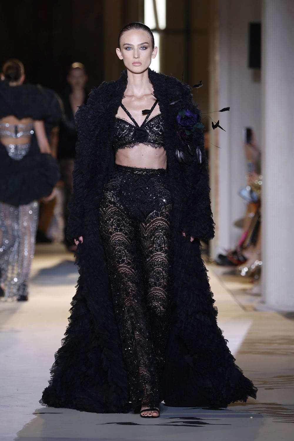 Zuhair Murad Haute Couture Automne 2023 2024 Runway Magazine (18)