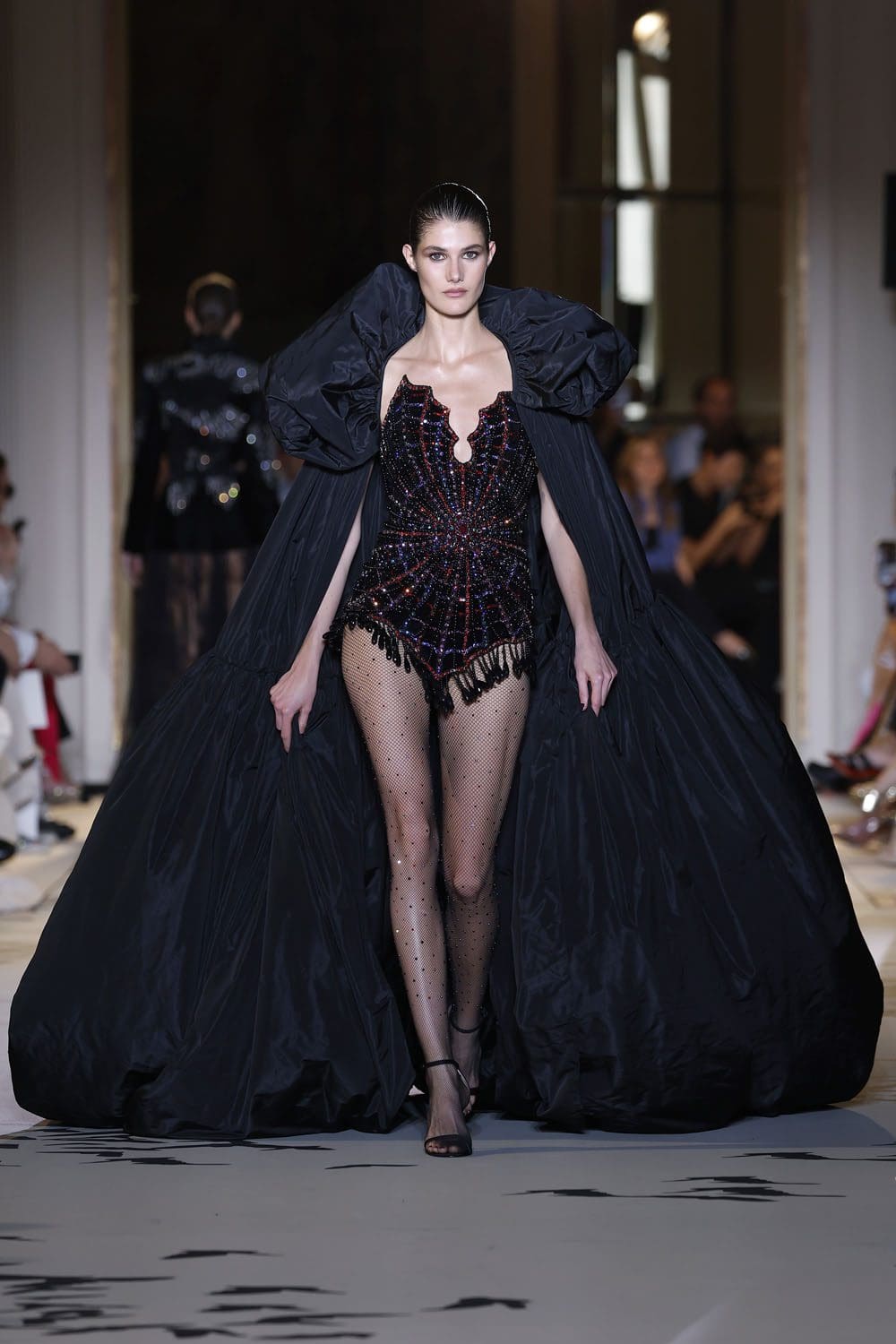 Zuhair Murad Haute Couture Automne 2023 2024 Runway Magazine (21)