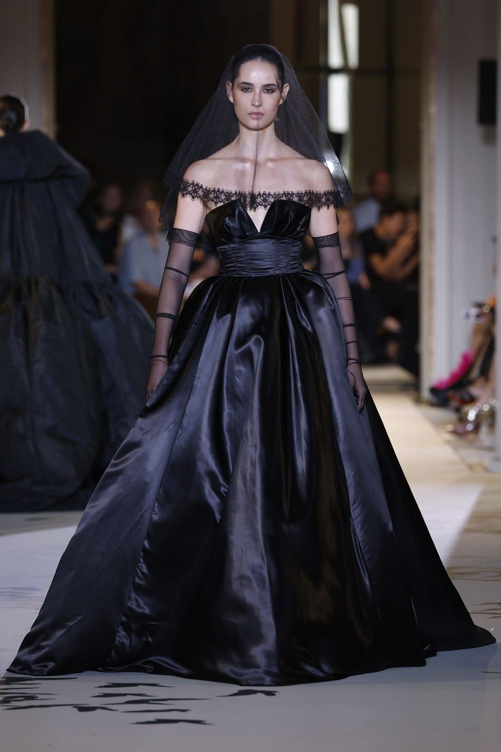 Zuhair Murad Haute Couture Automne 2023 2024 Runway Magazine (23)
