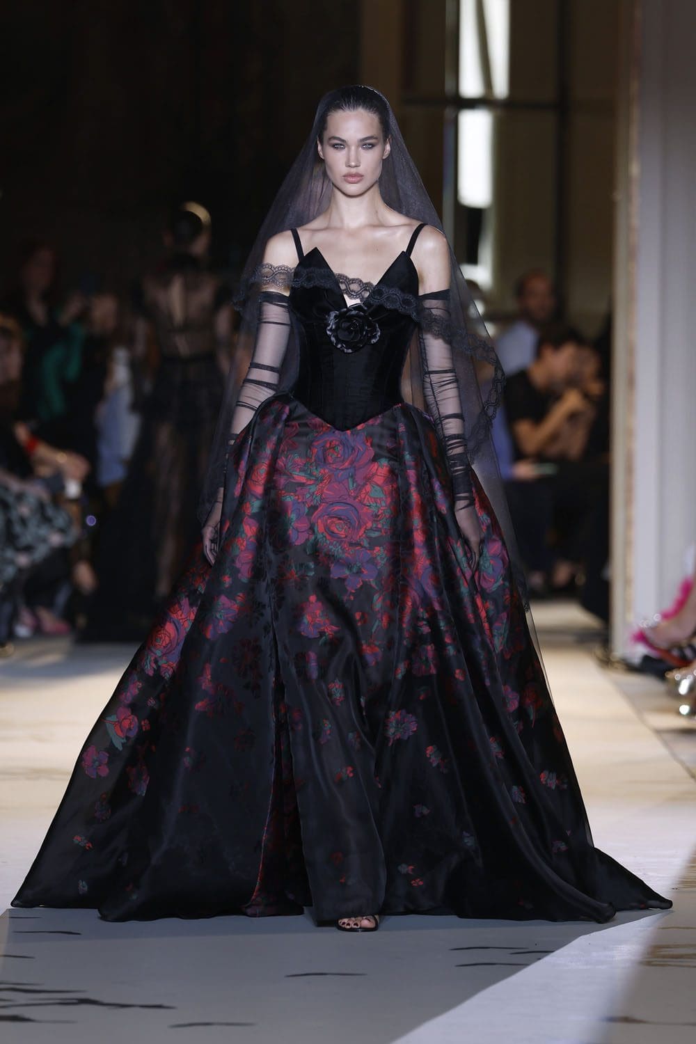 Zuhair Murad Haute Couture Automne 2023 2024 Runway Magazine (30)