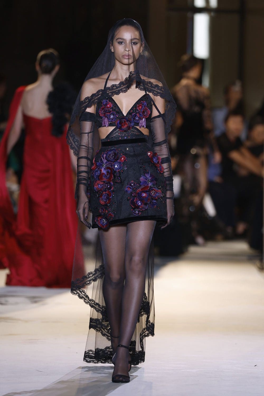 Zuhair Murad Haute Couture Automne 2023 2024 Runway Magazine (35)