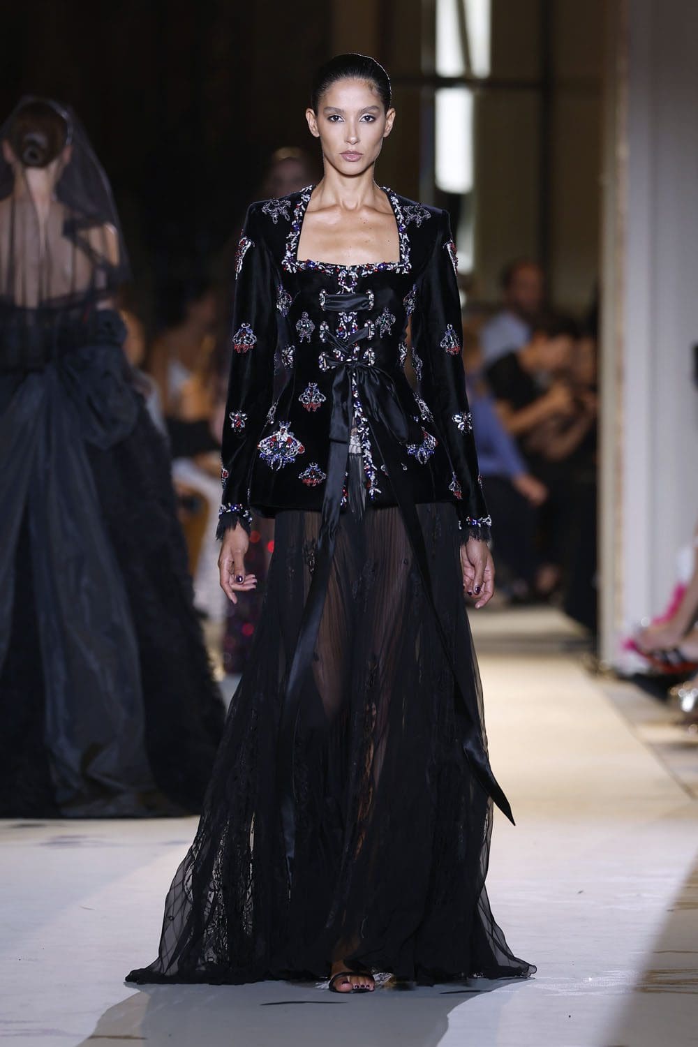 Zuhair Murad Haute Couture Automne 2023 2024 Runway Magazine (36)