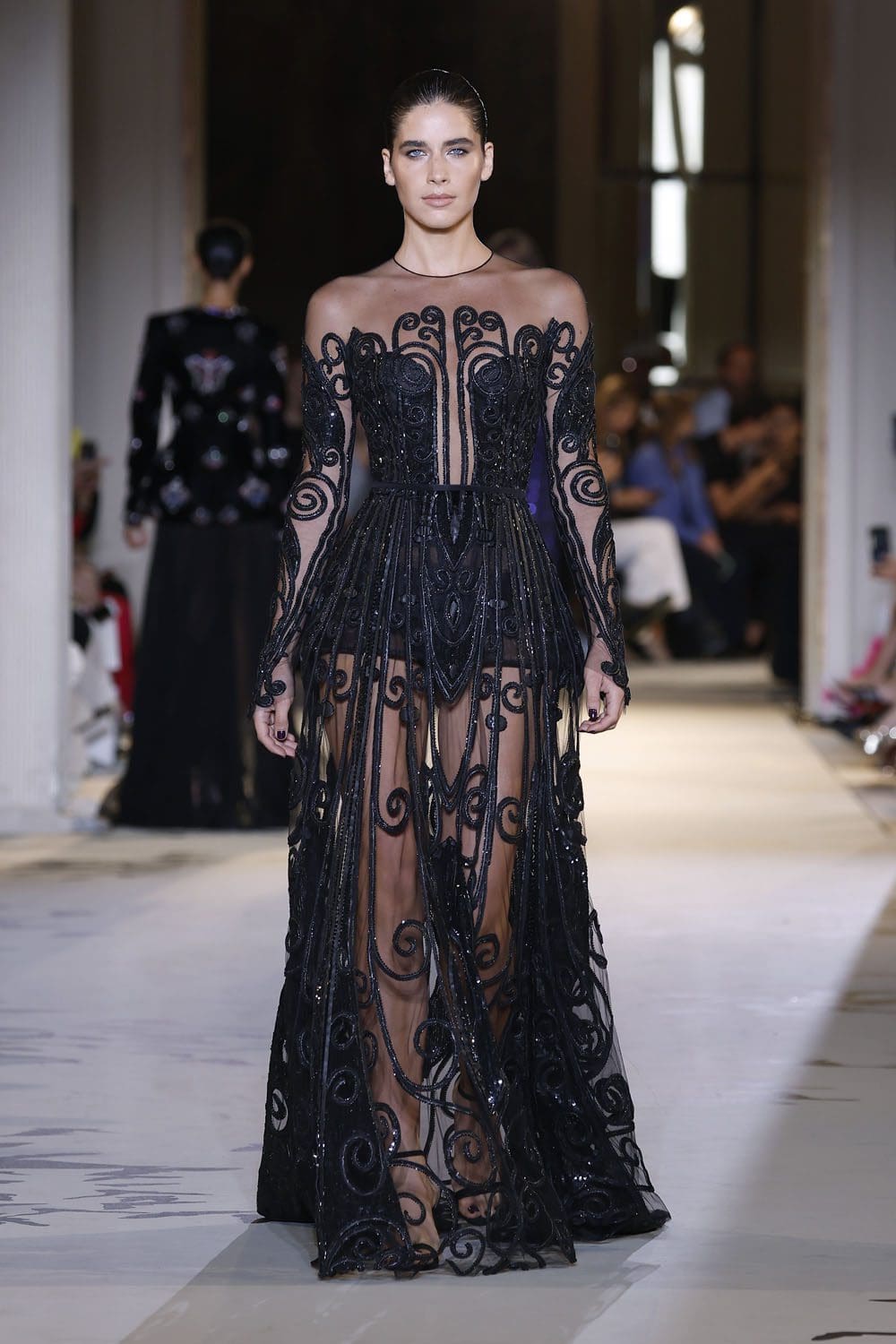 Zuhair Murad Haute Couture Automne 2023 2024 Runway Magazine (38)