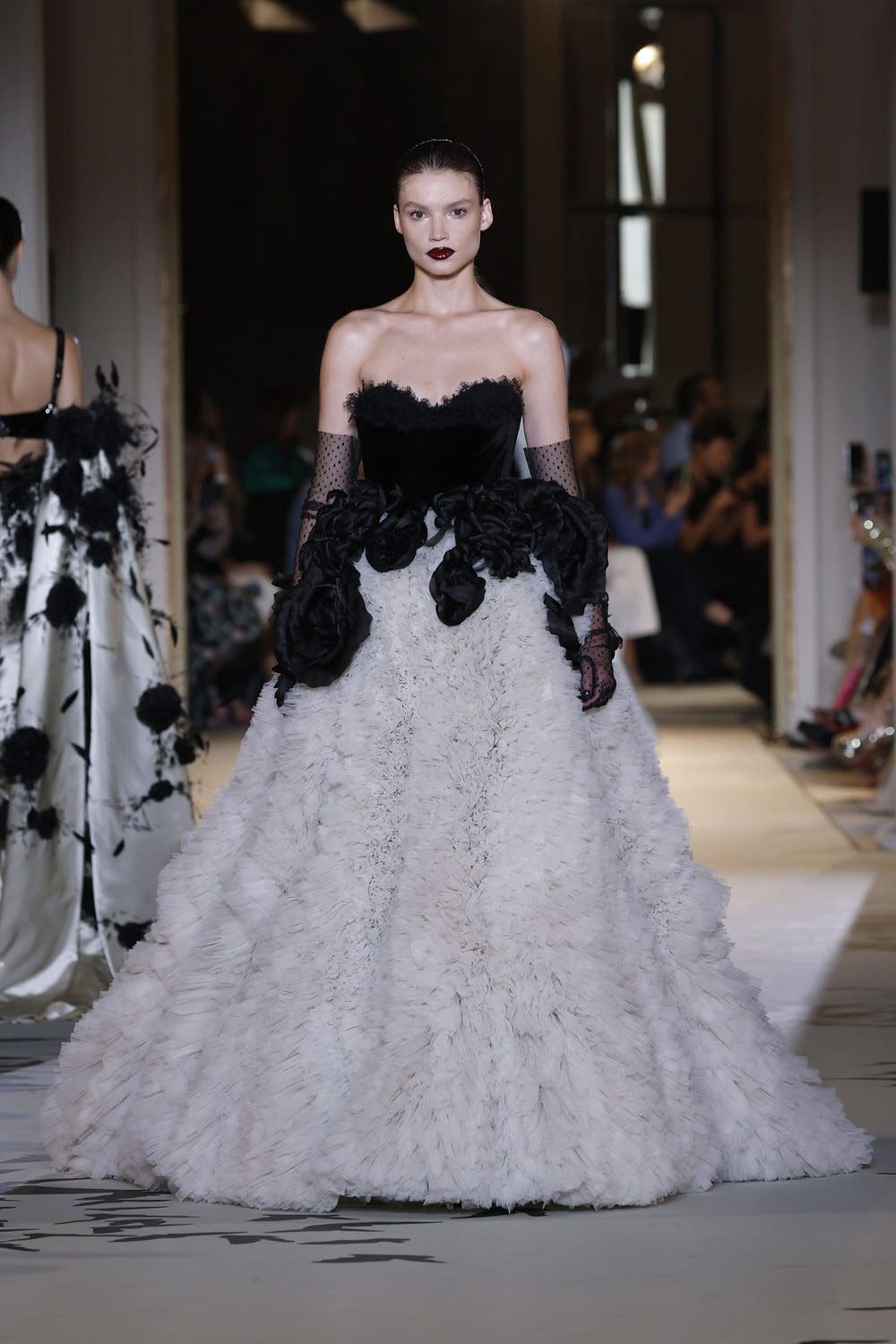 Zuhair Murad Haute Couture Automne 2023 2024 Runway Magazine (5)
