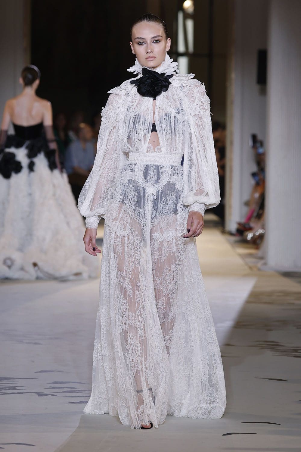 Zuhair Murad Haute Couture Automne 2023 2024 Runway Magazine (7)