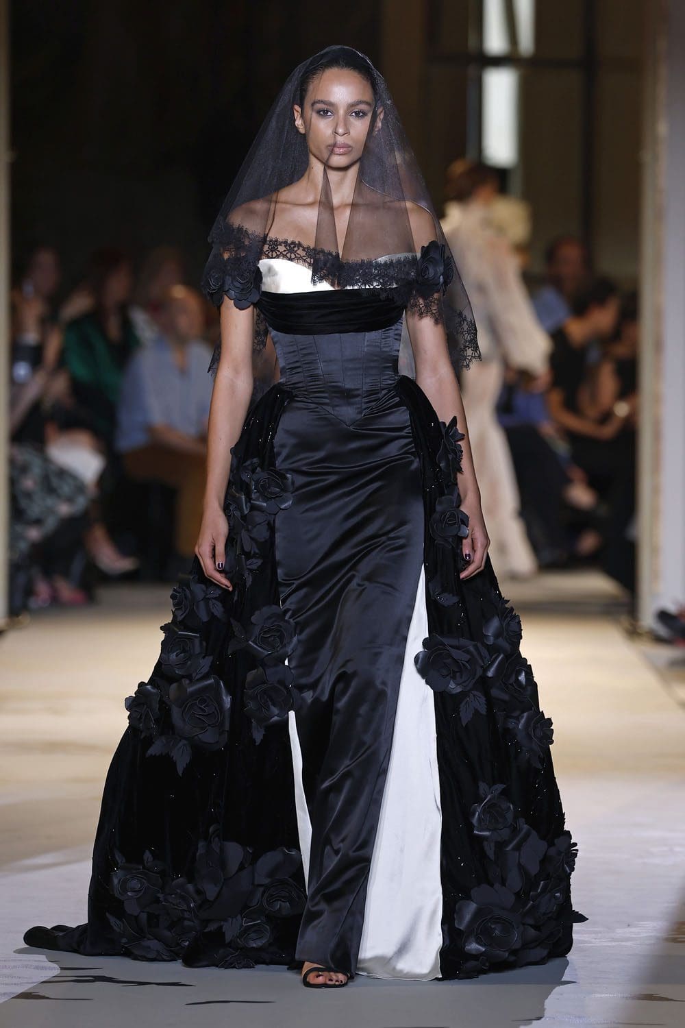 Zuhair Murad Haute Couture Automne 2023 2024 Runway Magazine (9)