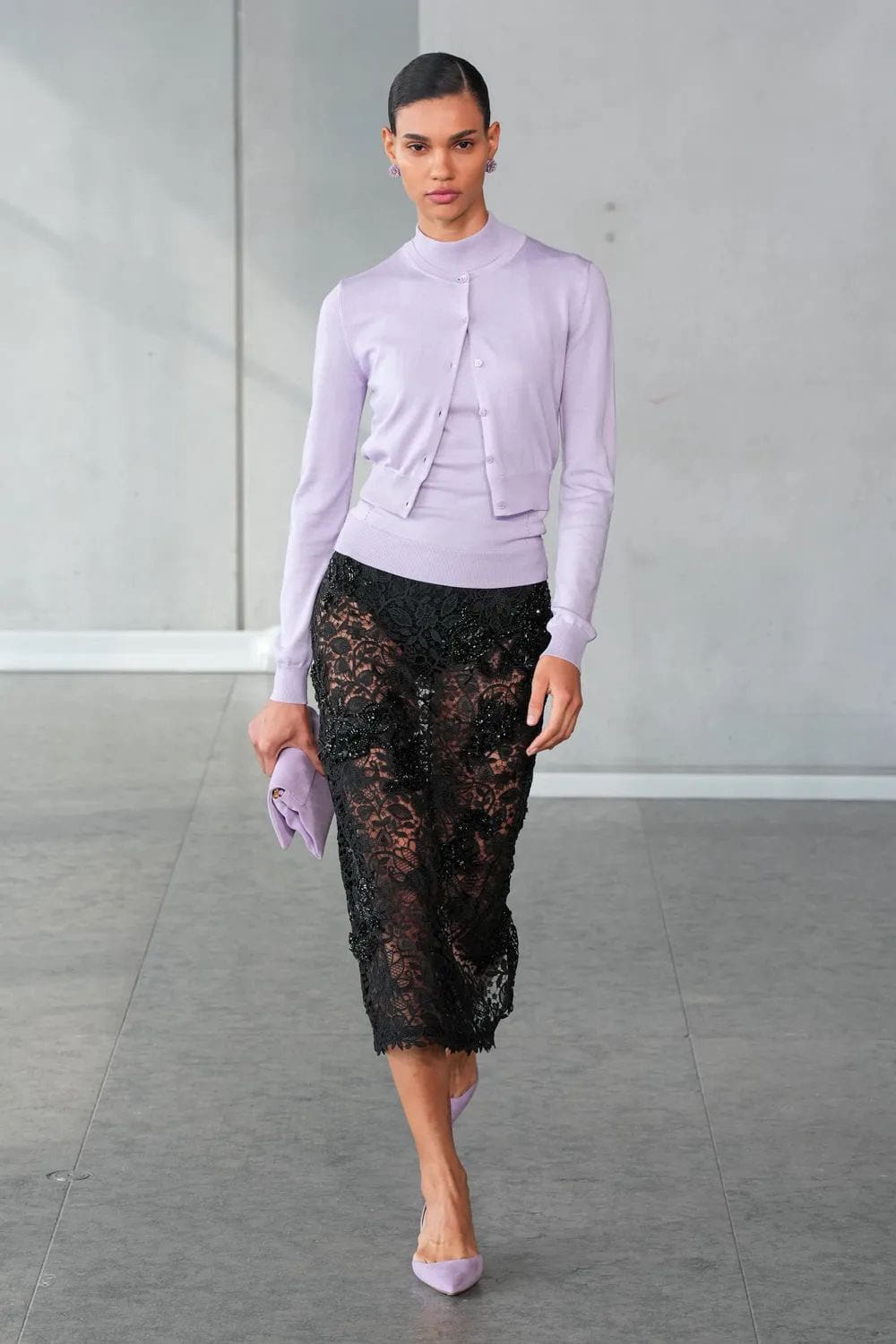卡罗琳娜·海莱拉 (Carolina Herrera) 春夏 2024 Runway 杂志(17)