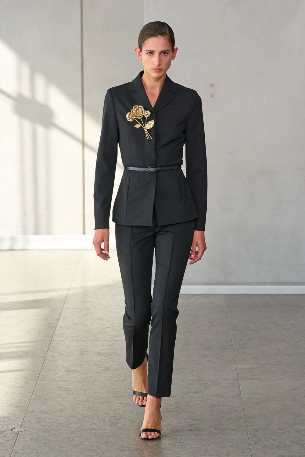 卡罗琳娜·海莱拉 (Carolina Herrera) 春夏 2024 Runway 杂志(2)