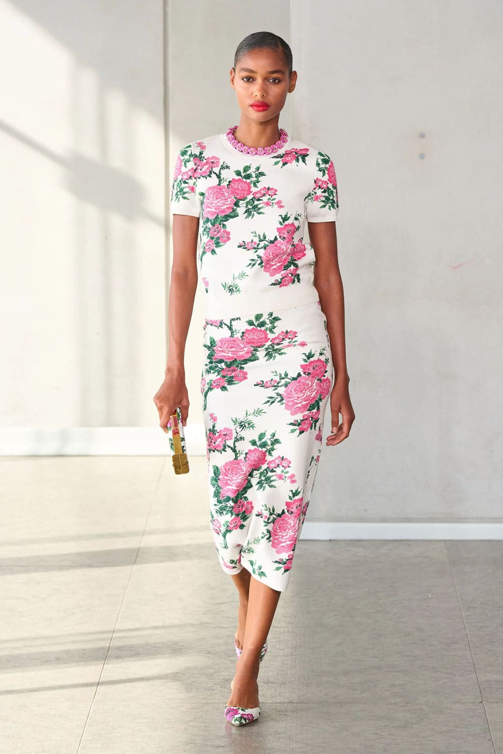 卡罗琳娜·海莱拉 (Carolina Herrera) 春夏 2024 Runway 杂志(28)